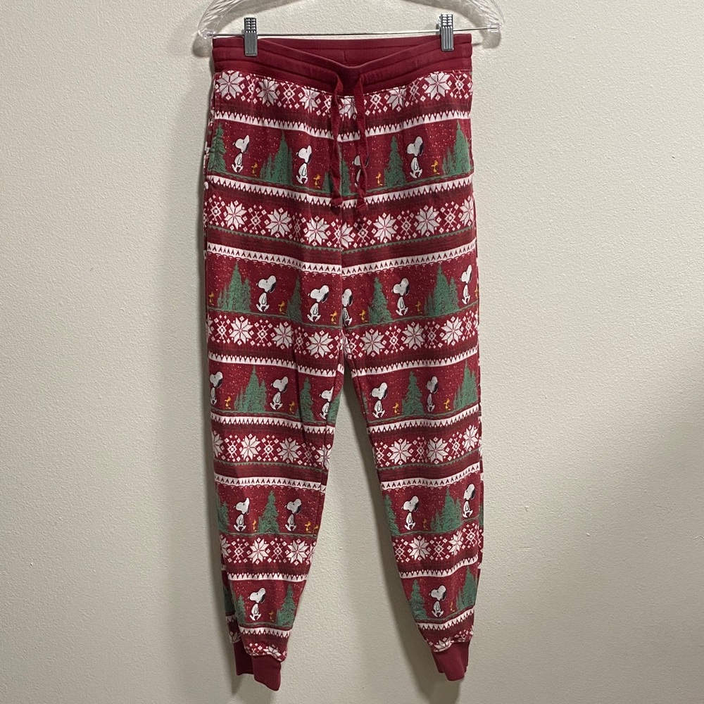 American Eagle x Peanuts Red Snoopy Christmas Jogger Sweat Pants M Fair Isle - Picture 3 of 11